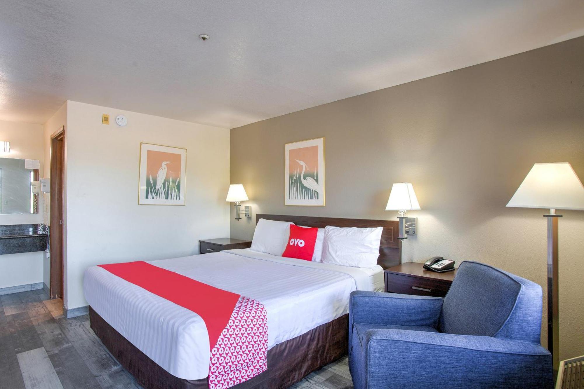 Hotel Oyo And 2*