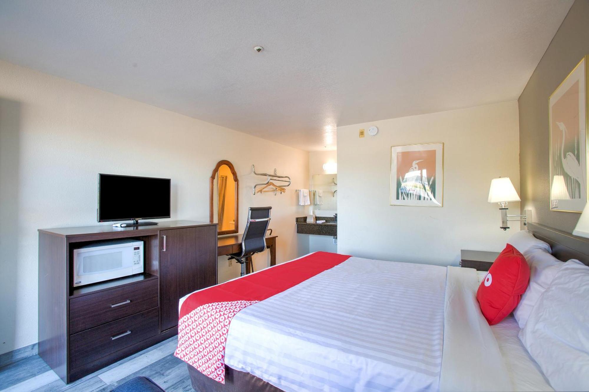 Oyo And Hotel